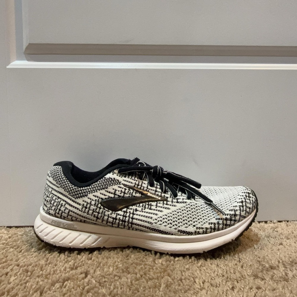 Brooks Revel 3 Shoes Womens Sz 6.5B White Running Cushioned Sneakers 1203021B121 - Picture 1 of 9